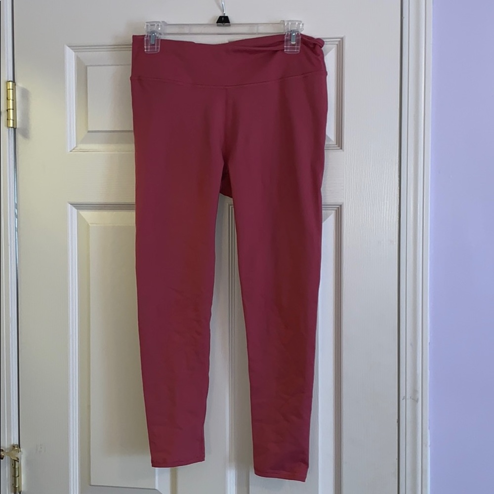 Pink fabletics leggings